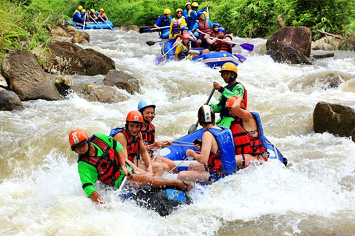 1469385463-water-rafting-adventure-2
